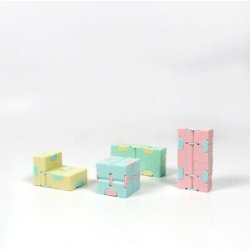 Fidget Toys: Infinity Cube Pastel Gul (se video)