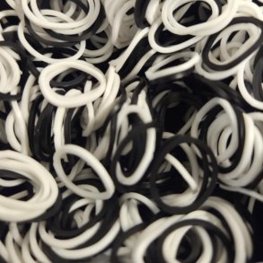 Mix sort/hvid Loom Bands I Pose Med 600 Stk.